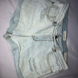 High wasted light wash ripped Pacsun jean shorts